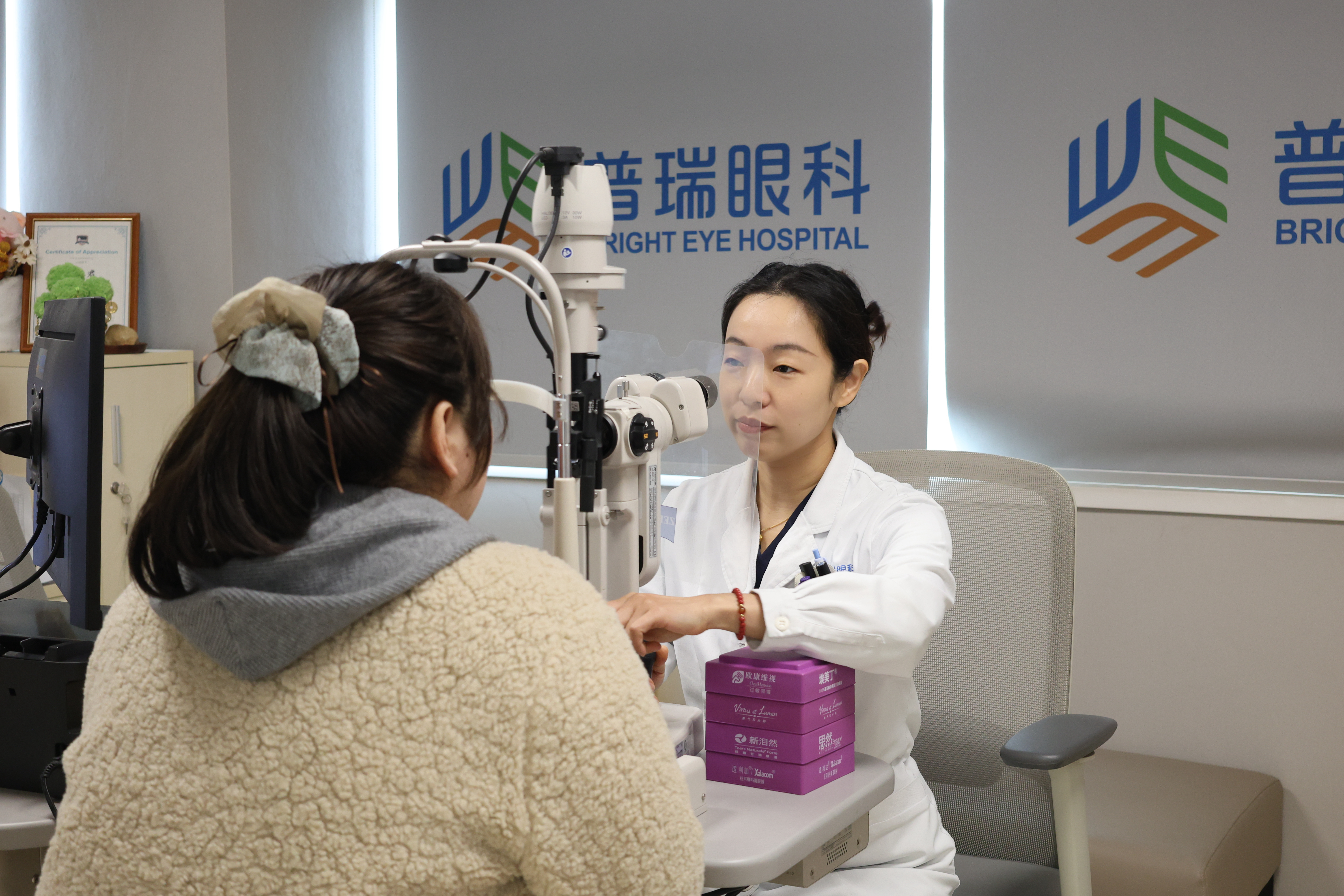 江顺华院长聊白内障：白内障滴眼药水真能把混浊"化"掉吗？为什么药物难逆转？