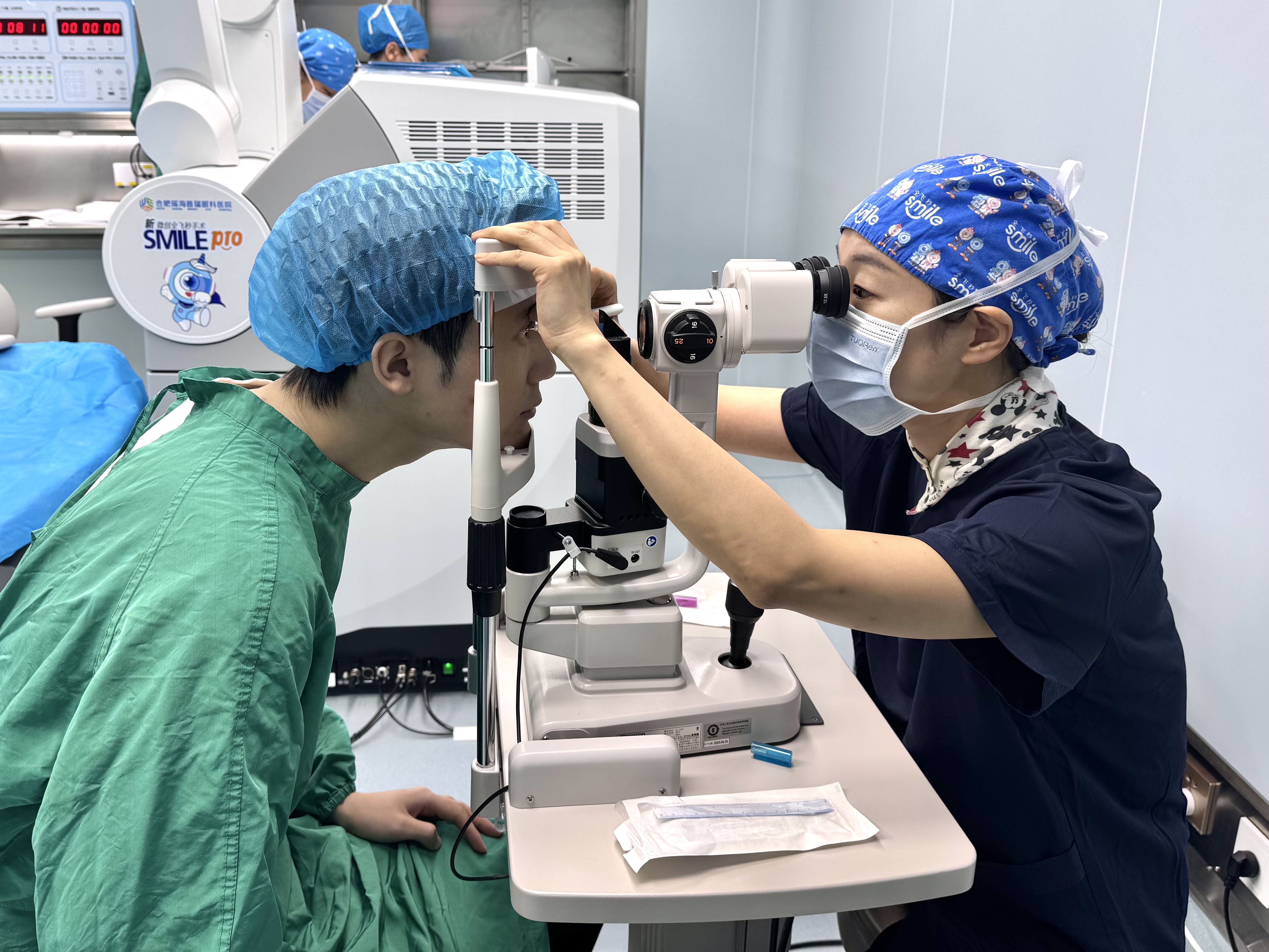 江顺华院长聊白内障：这类患者做散瞳查眼底，散开后那几天看近更糊该怎么办？