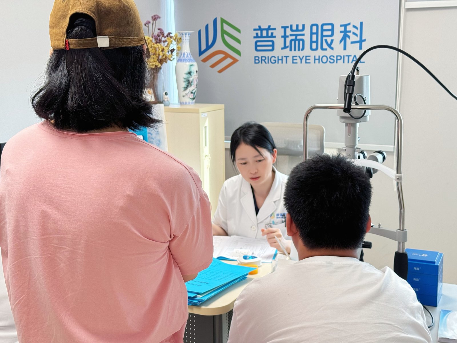 张婉君院长聊近视手术：孩子短期视力下降，怎么判断有没有假性成分？医生建议先做散瞳验光