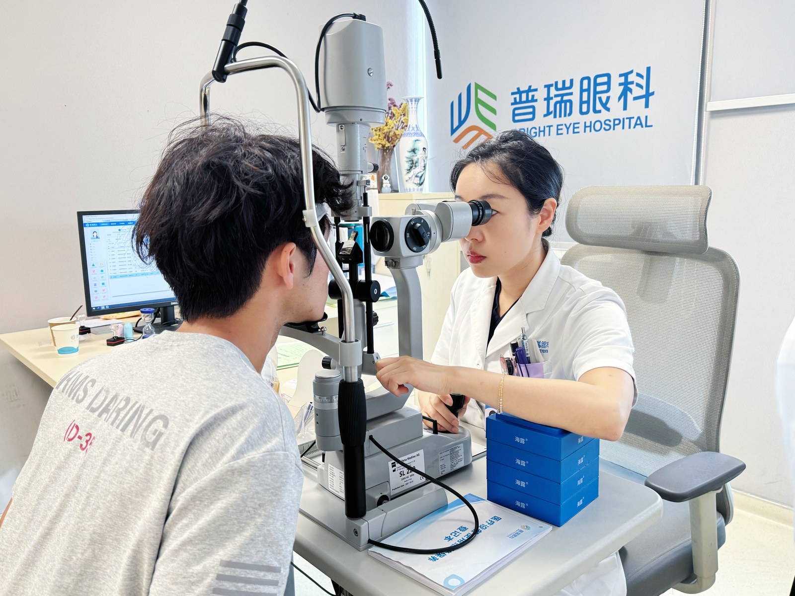 廖荣丰院长聊摘镜：视力表看到1.0就够了吗？